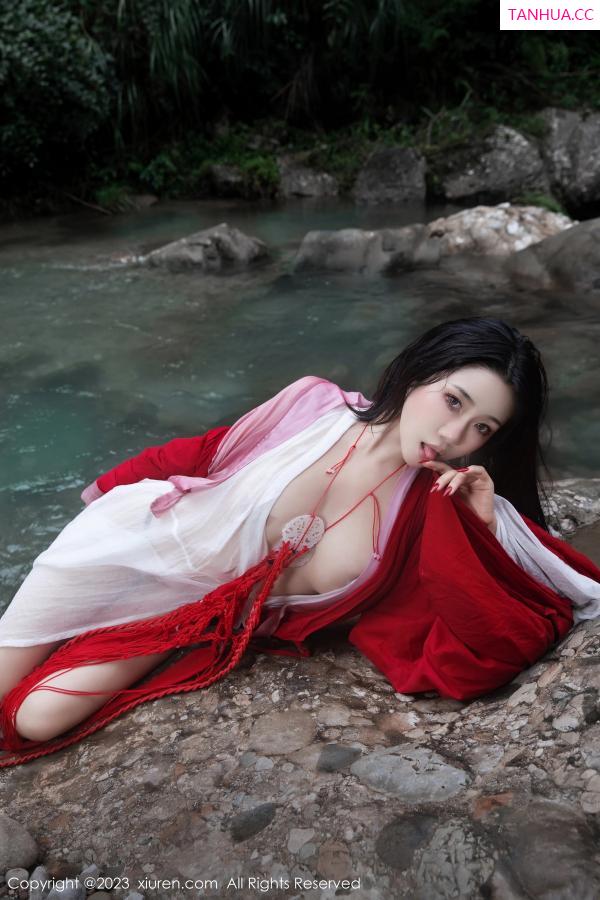   [XiuRen]高清写真图 2023.08.28 No.7295 严利娅Yuliya 妲己美臀第19张图片